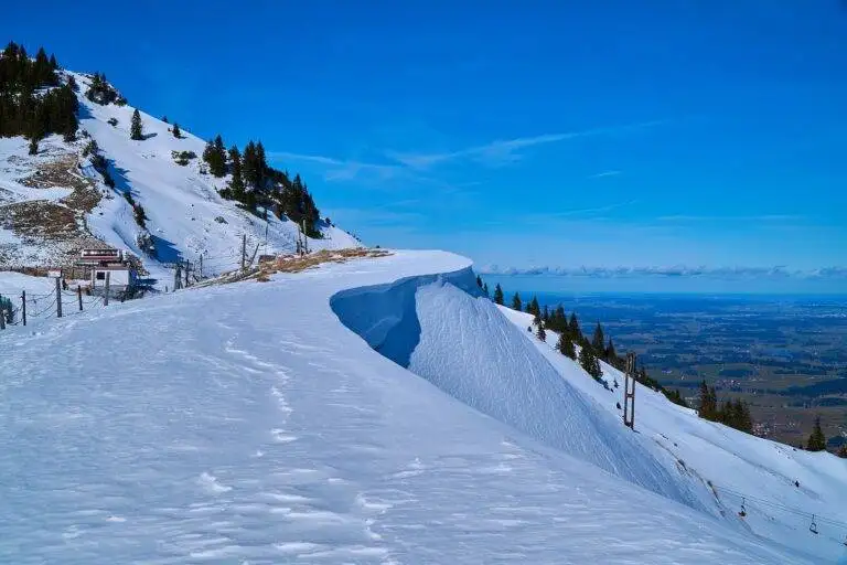 The Role of Cruise Ships in Travel Trends